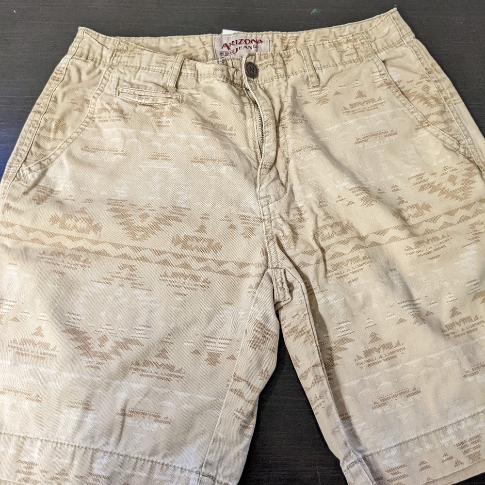 Arizona jeans men's shorts size 32 Southwestern pattern